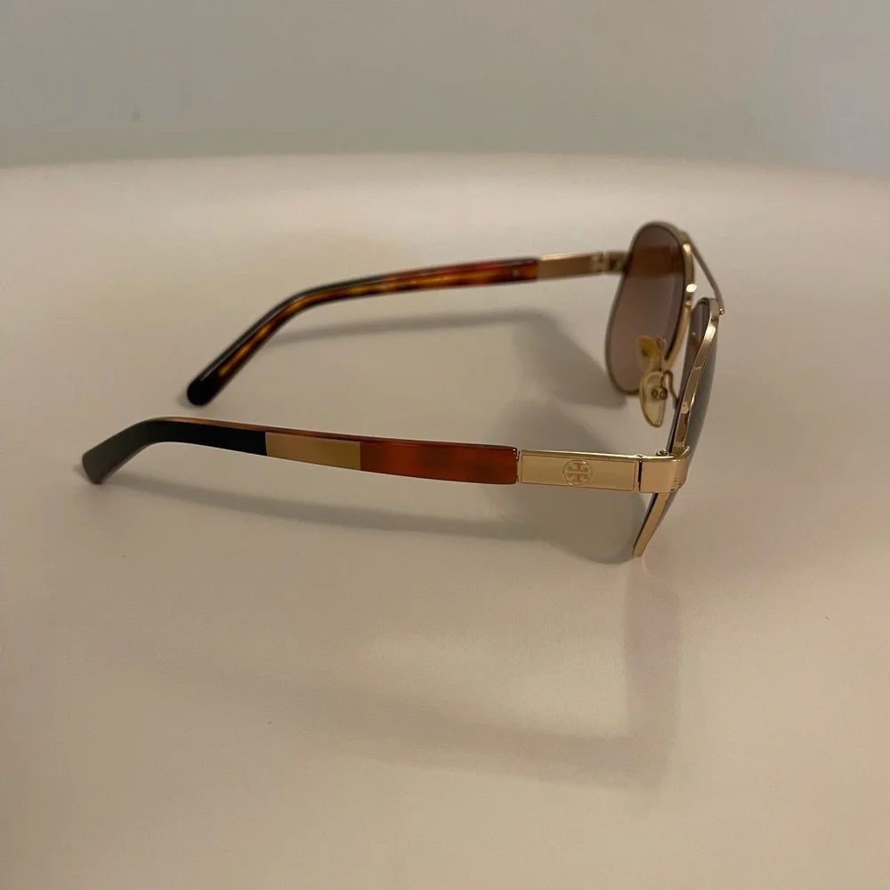Tory Burch sunglasses - Picture 3 of 6
